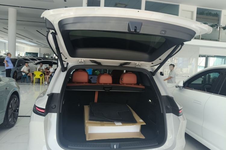 Used Li Auto L6 2024 Max Trunk