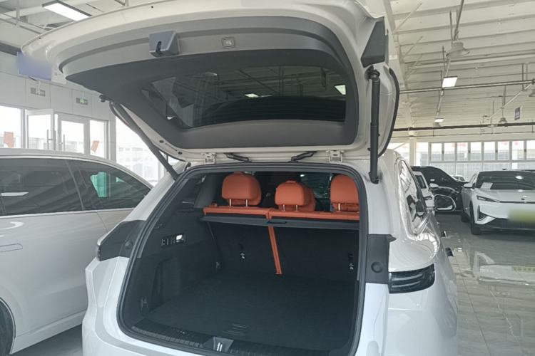 Used Li Auto L6 2024 Max Trunk