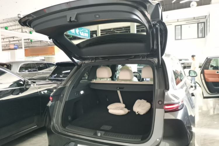 Used Li Auto L6 2024 Pro Model Trunk