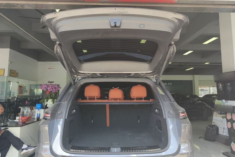 Used Li Auto L6 2024 Pro Model Trunk