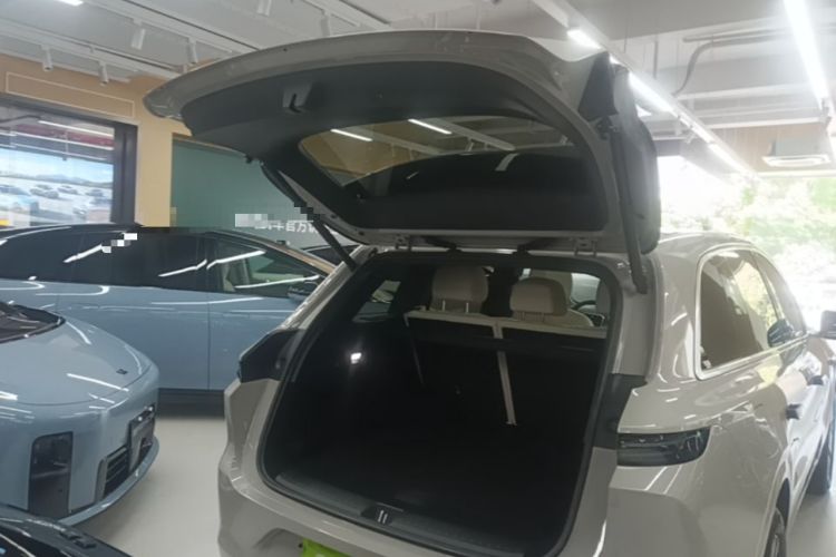 Used Li Auto L6 2024 Max Trunk