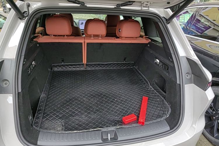 Used Li Auto L6 2024 Max Trunk
