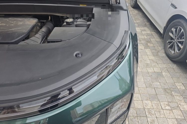 Used Li Auto L6 2024 Pro Model Engine Bay Left