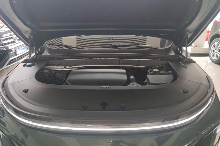 Used Li Auto L6 2024 Pro Model Engine Bay