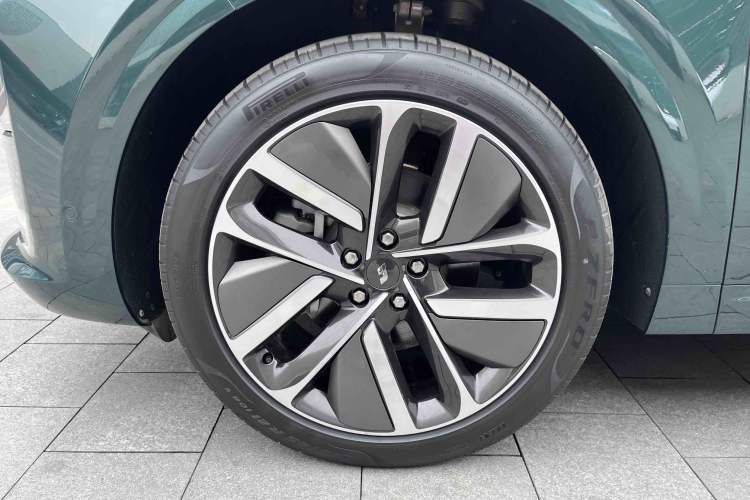 Used Li Auto L6 2024 Max Exterior 4