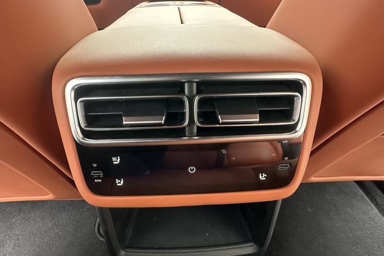 Used Li Auto L6 2024 Pro Model Interior 5