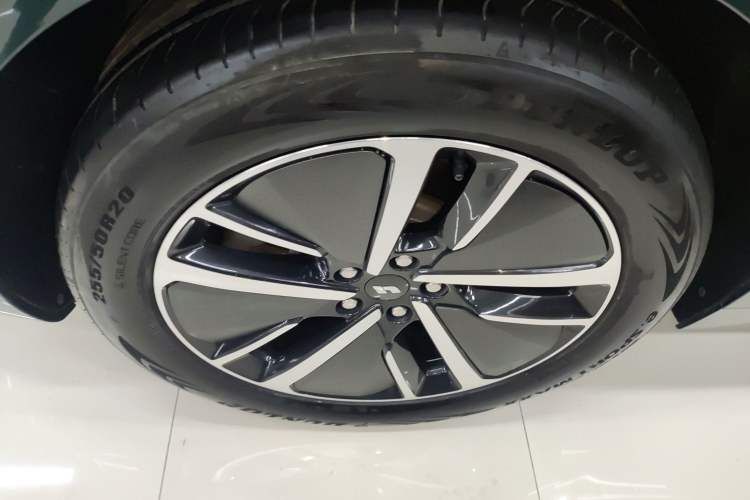 Used Li Auto L6 2024 Pro Model Left Front Wheel Hub