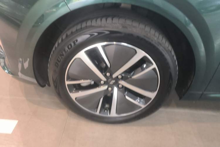 Used Li Auto L6 2024 Pro Model Left Front Wheel Hub