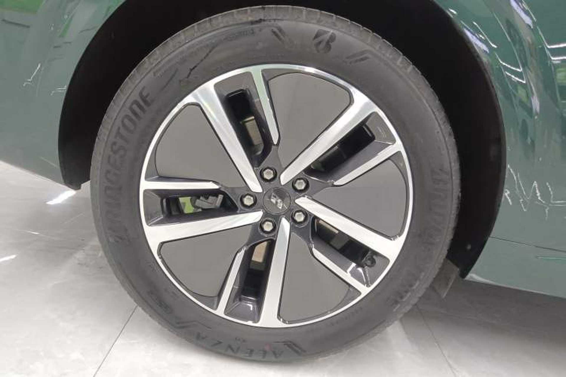 Used Li Auto L6 2024 Pro Model Right Rear Wheel Hub