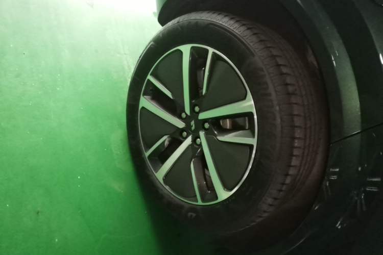 Used Li Auto L6 2024 Pro Model Right Rear Wheel Hub