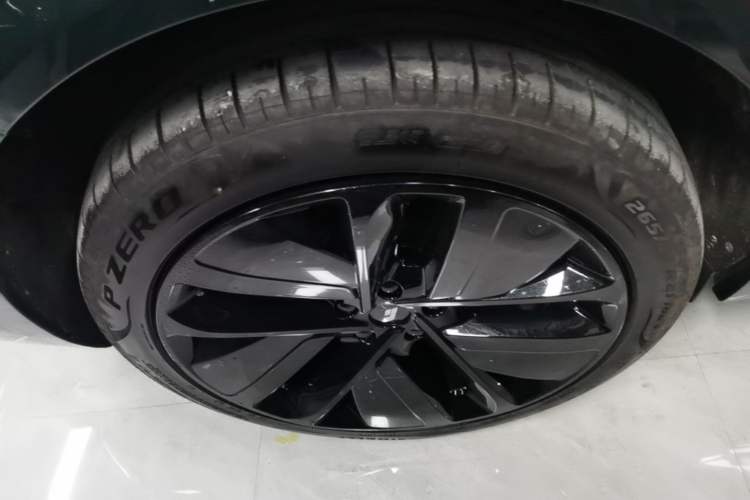 Used Li Auto L6 2024 Max Right Rear Wheel Hub