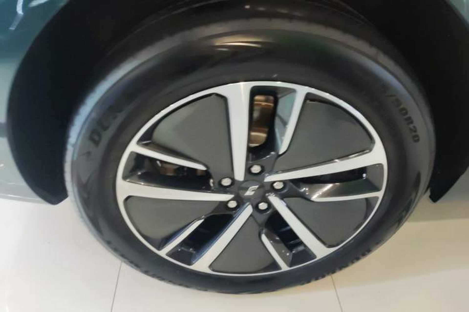 Used Li Auto L6 2024 Pro Model Right Rear Wheel Hub