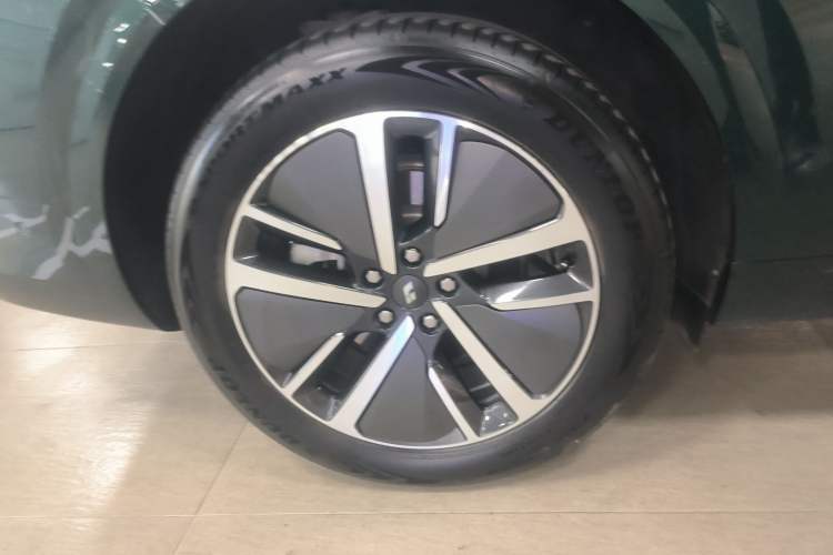 Used Li Auto L6 2024 Pro Model Right Rear Wheel Hub