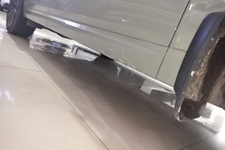Used Li Auto L6 2024 Pro Model Right Side Sill
