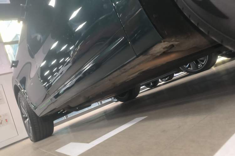 Used Li Auto L6 2024 Pro Model Right Side Sill