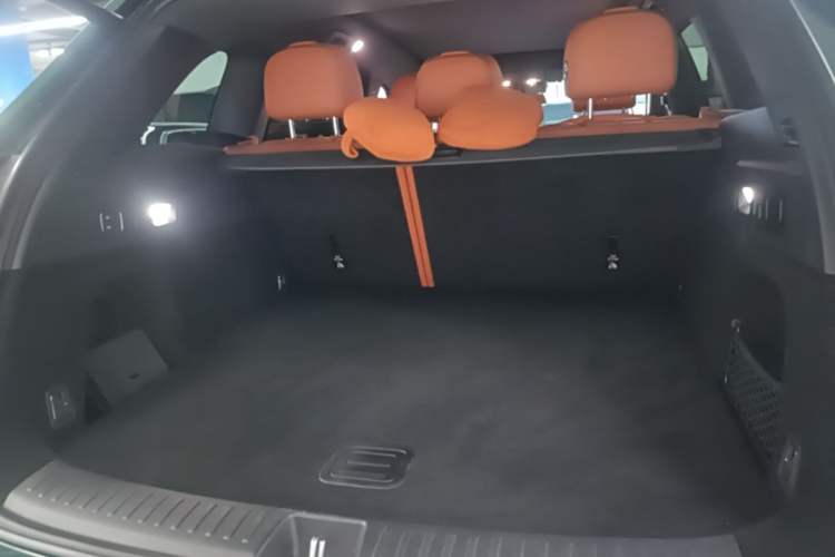 Used Li Auto L6 2024 Pro Model Trunk