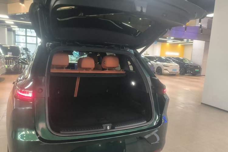 Used Li Auto L6 2024 Pro Model Trunk