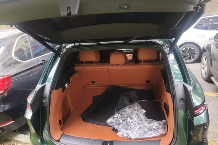Used Li Auto L6 2024 Pro Model Trunk