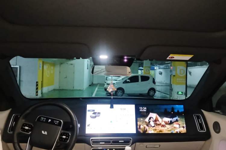 Used Li Auto L6 2024 Max Headliner