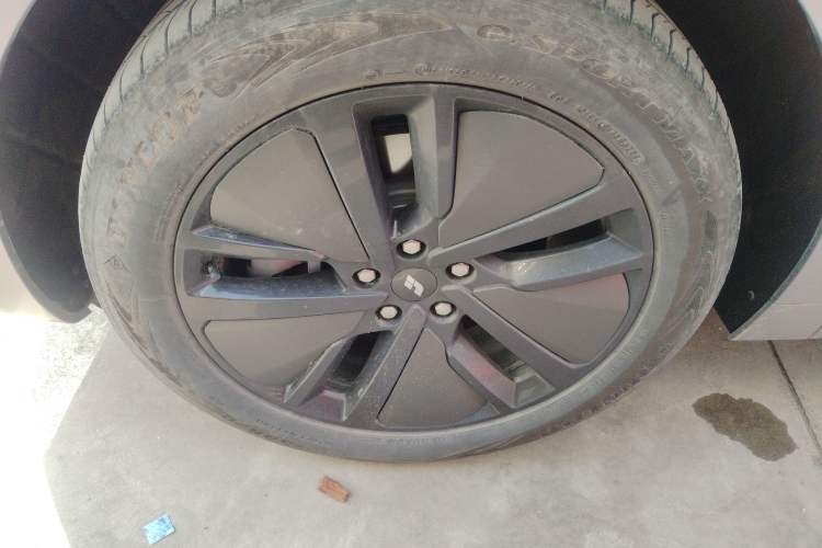 Used Li Auto L6 2024 Pro Model Exterior 4