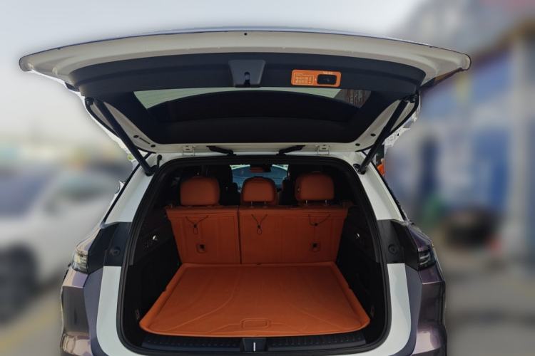 Used Li Auto L6 2024 Pro Model Trunk