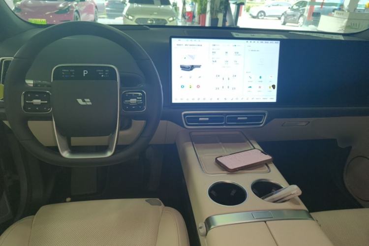 Used Li Auto L6 2024 Max Center Console