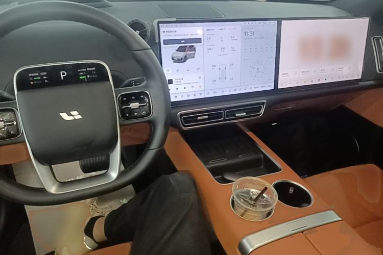 Used Li Auto L6 2024 Max Center Console