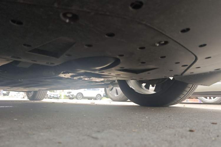 Used Li Auto L6 2024 Pro Model Chassis Rear