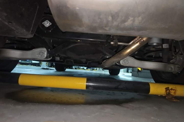 Used Li Auto L6 2024 Pro Model Chassis Rear