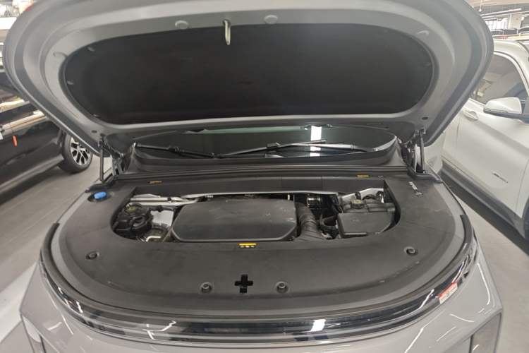 Used Li Auto L6 2024 Max Engine Bay