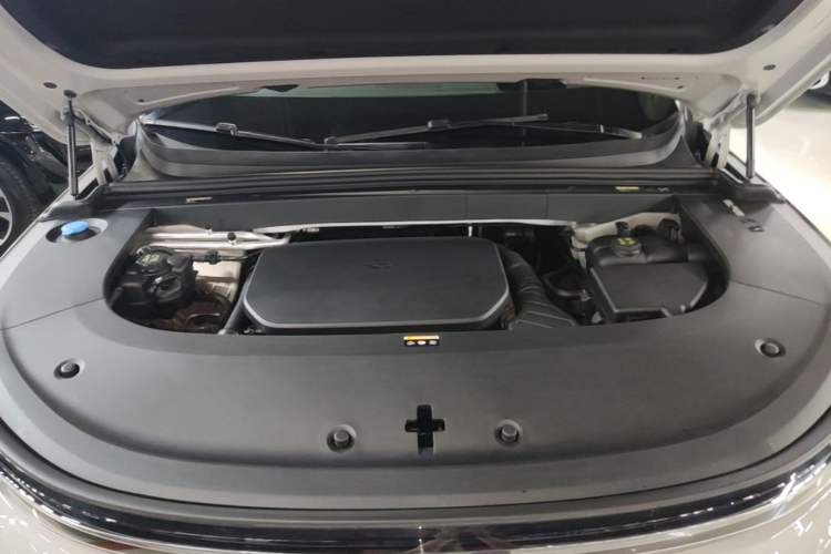 Used Li Auto L6 2024 Pro Model Engine Bay