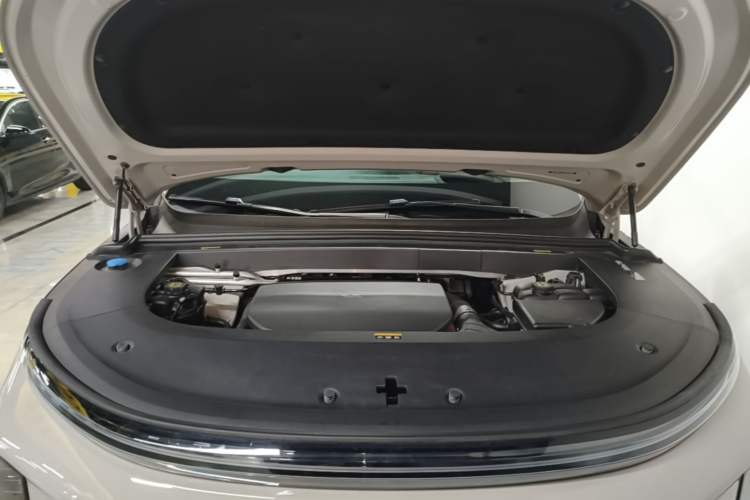 Used Li Auto L6 2024 Pro Model Engine Bay