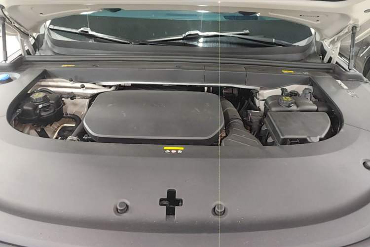 Used Li Auto L6 2024 Max Engine Bay