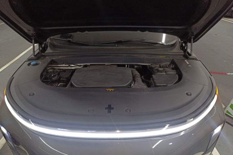 Used Li Auto L6 2024 Pro Model Engine Bay