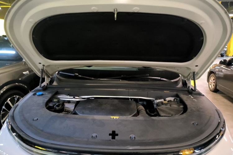 Used Li Auto L6 2024 Pro Model Engine Bay