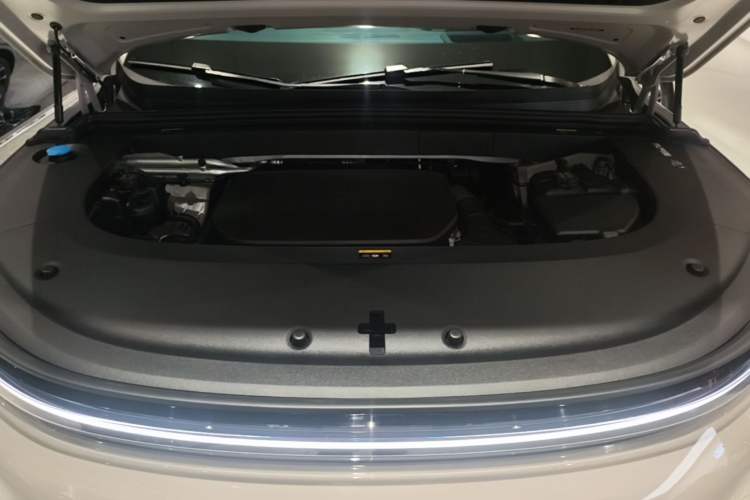 Used Li Auto L6 2024 Max Engine Bay