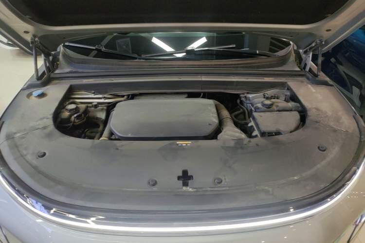 Used Li Auto L6 2024 Pro Model Engine Bay