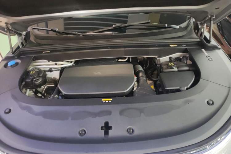 Used Li Auto L6 2024 Pro Model Engine Bay