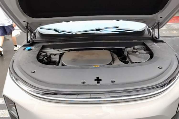Used Li Auto L6 2024 Pro Model Engine Bay