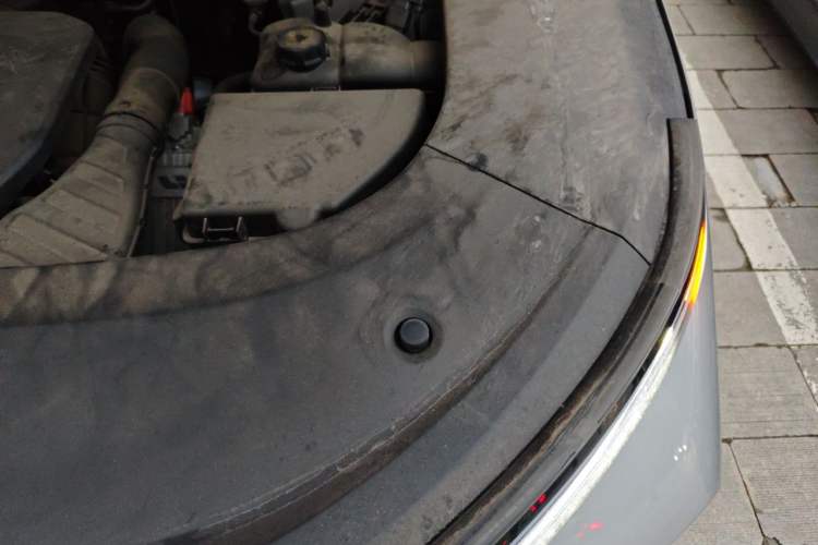 Used Li Auto L6 2024 Pro Model Engine Bay Left