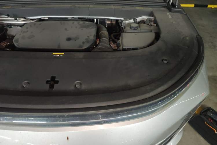 Used Li Auto L6 2024 Pro Model Engine Bay Left