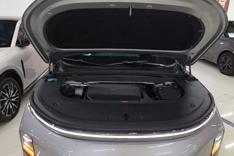 Used Li Auto L6 2024 Pro Model Engine Bay