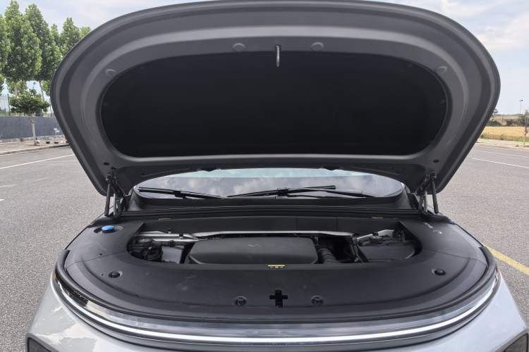 Used Li Auto L6 2024 Pro Model Engine Bay