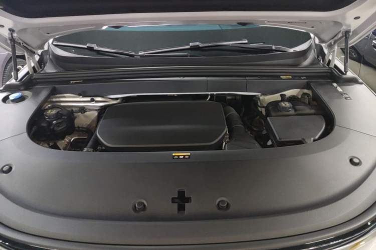 Used Li Auto L6 2024 Pro Model Engine Bay