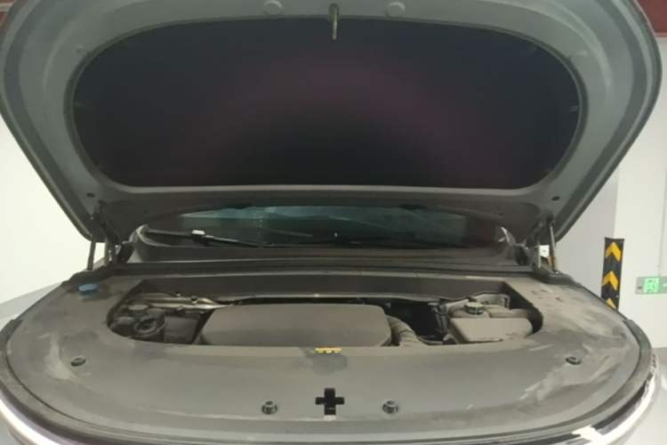 Used Li Auto L6 2024 Pro Model Engine Bay