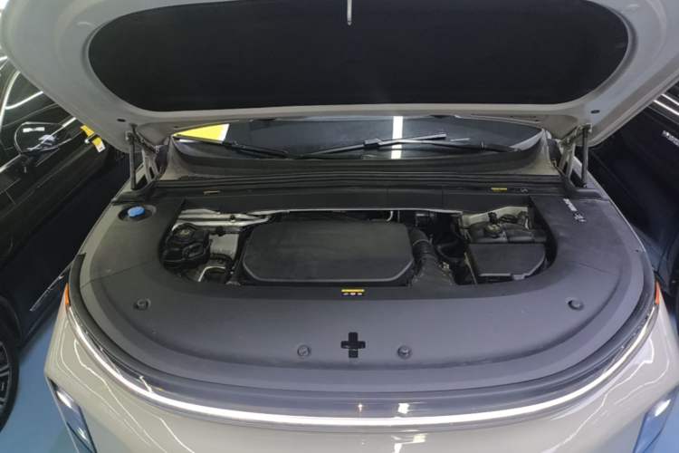 Used Li Auto L6 2024 Max Engine Bay