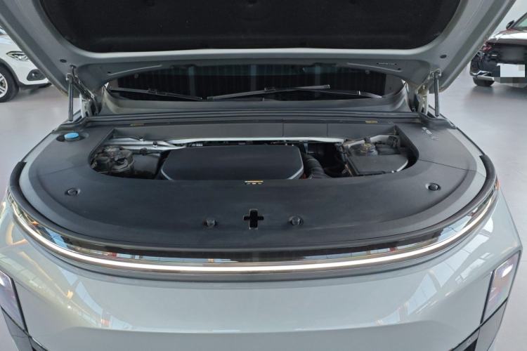 Used Li Auto L6 2024 Pro Model Engine Bay