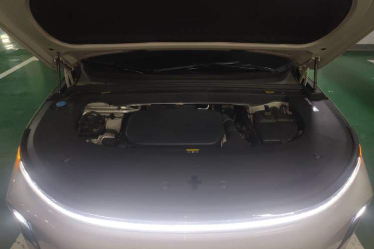 Used Li Auto L6 2024 Max Engine Bay