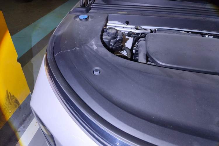 Used Li Auto L6 2024 Pro Model Engine Bay Right