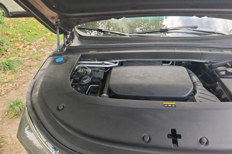 Used Li Auto L6 2024 Pro Model Engine Bay Right